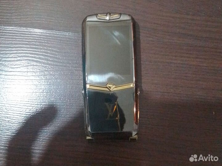Телефон Vertu