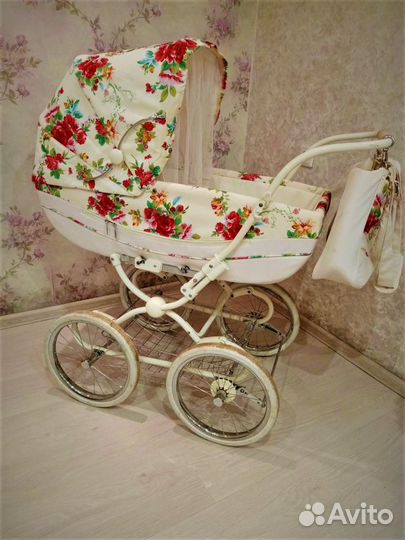 Коляска 2 в 1 Geoby C605 Lux белая в цветочек