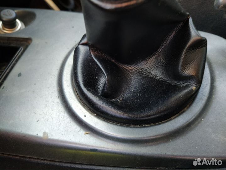 Кожух и ручка МКПП Mitsubishi Lancer 9