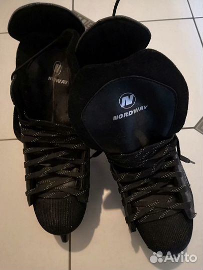 Хоккейные коньки