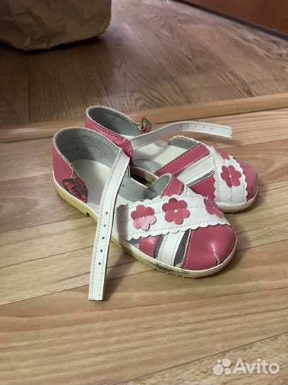 Сандали для девочки