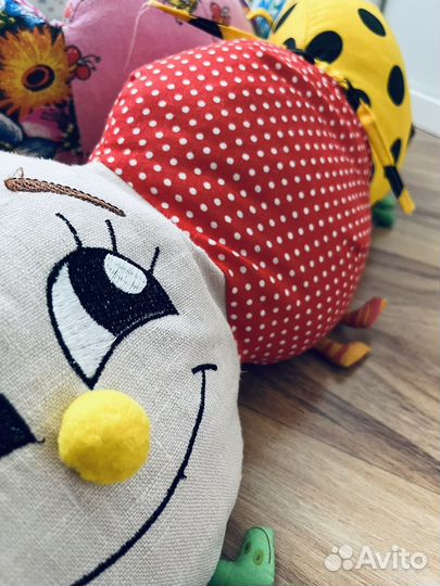 Гусеница игрушка