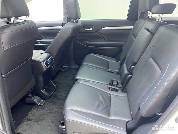 Toyota Highlander 2.0 AT, 2021, 31 000 км