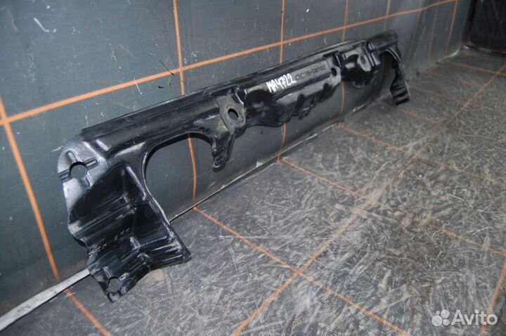 Пыльник бампера переднего - Toyota Hilux 8