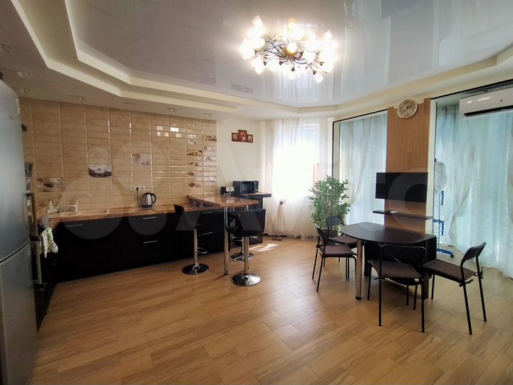 2-к. квартира, 60 м², 8/16 эт.