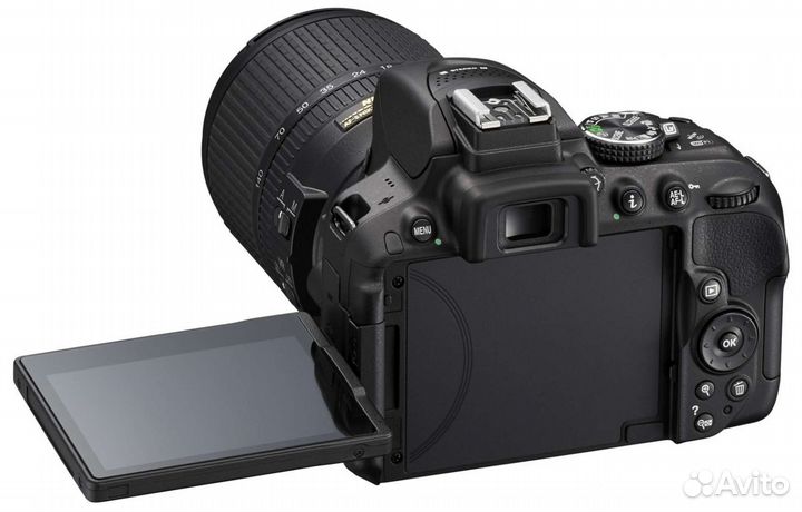 Продам фотоаппарат Nikon D5300. В идеальном состоя
