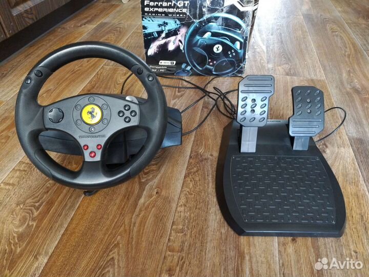 Игровой руль с педалями Thrustmaster Ferrari GT