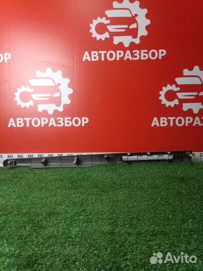 Накладка декоративная для Toyota RAV 4 40