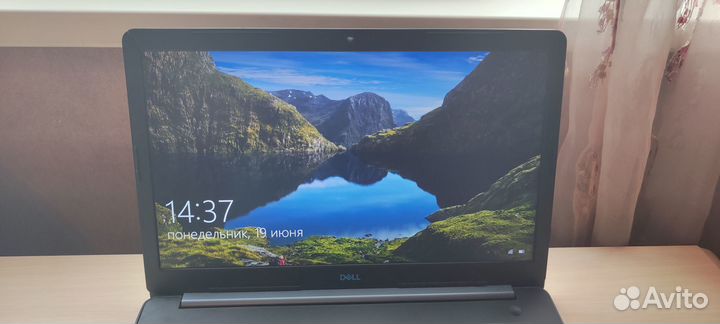 Игровой ноутбук Dell G3-3779