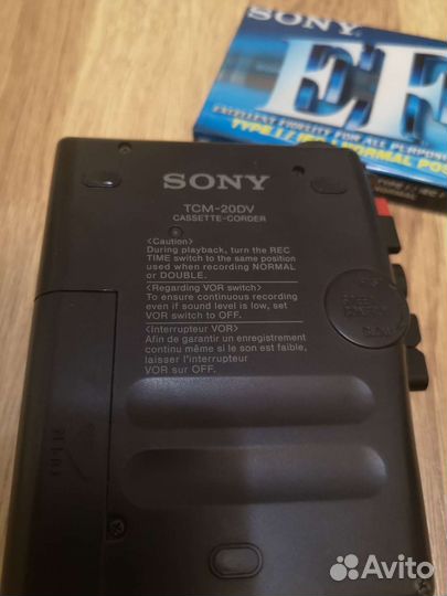 Кассетный диктофон Sony TCM-20DV