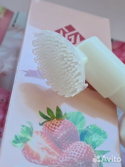 Пенка для умывания с щеточкой