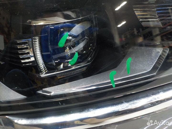 Фара правая Volkswagen Tiguan