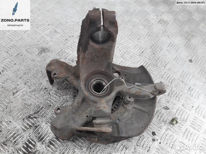 Ступица передняя правая 256 на Volkswagen Bora