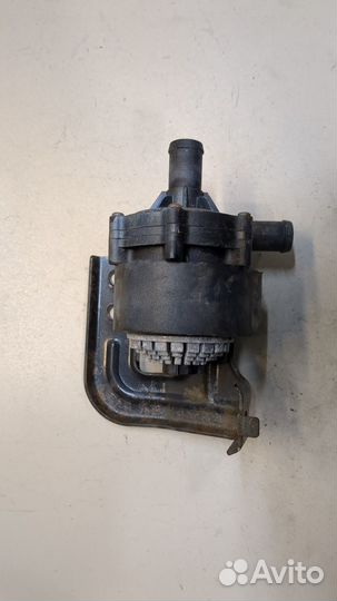 Насос водяной Nissan Leaf, 2011