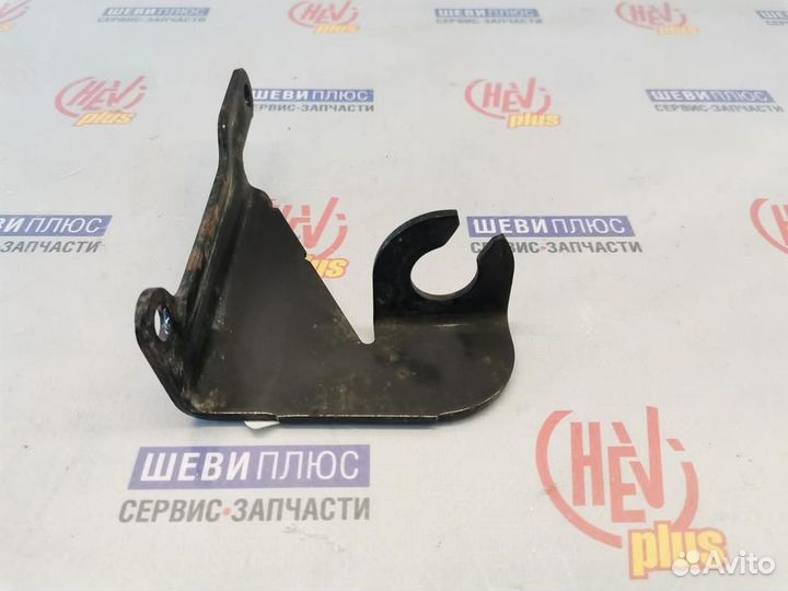 Кронштейн троса АКПП Cadillac Escalade