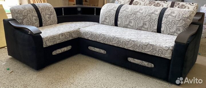 Диваны угловые,новые