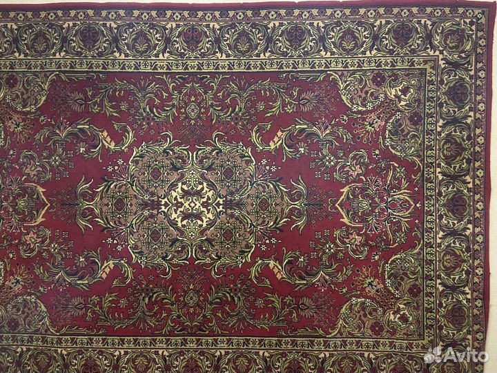 Ковер шерстяной