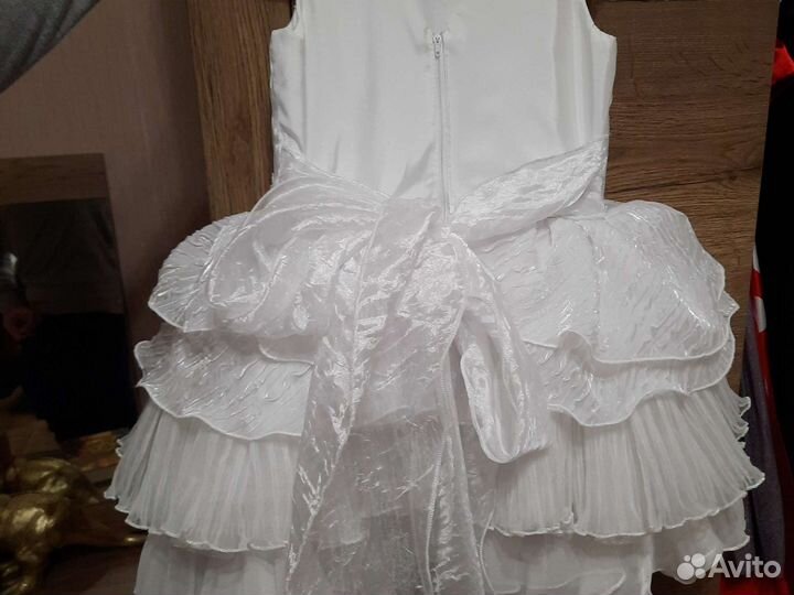 Платье нарядное для девочки 100 см