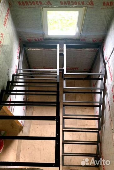 Лестница винтовая с монтажем