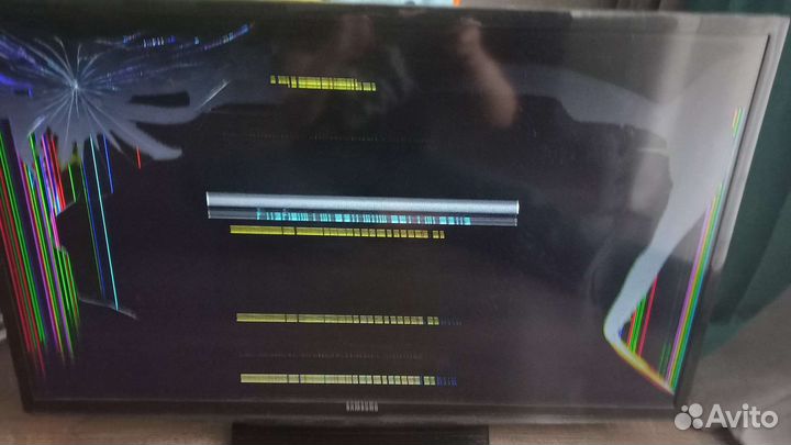 Продам телевизор на запчасти