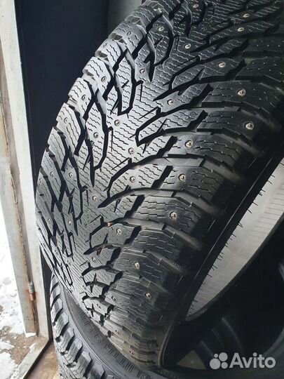 Nokian Tyres Hakkapeliitta 9 SUV 295/40 R21