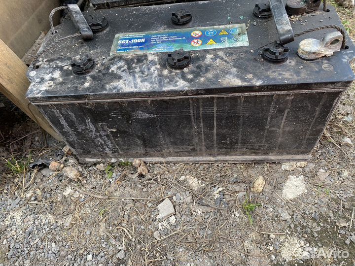 Батарея аккумуляторная свинцовая стартерная