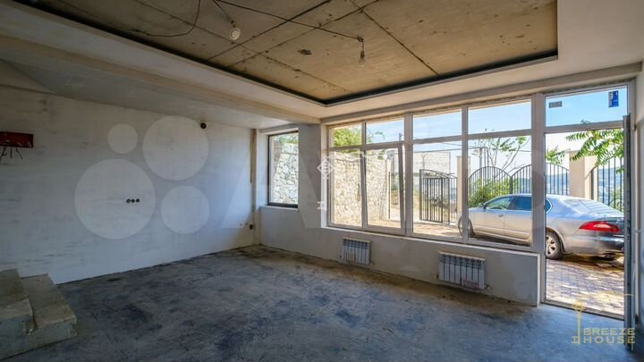 Дом 223 м² на участке 2,1 сот.