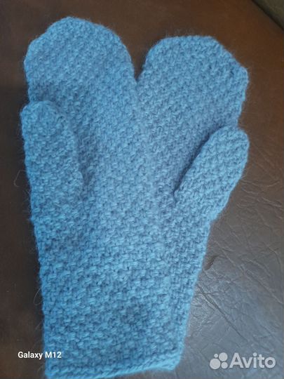 Варежки женские