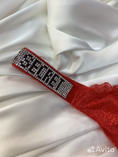 Кружевные трусы Victoria's Secret со стразами