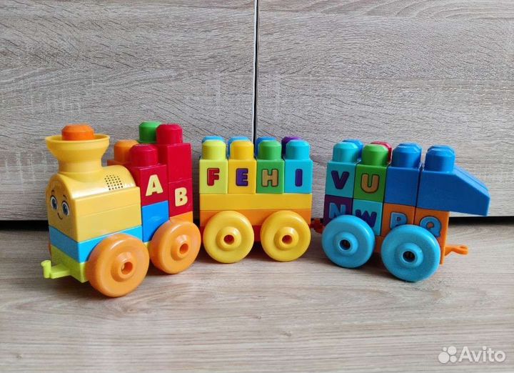 Паровоз Mega Blocks