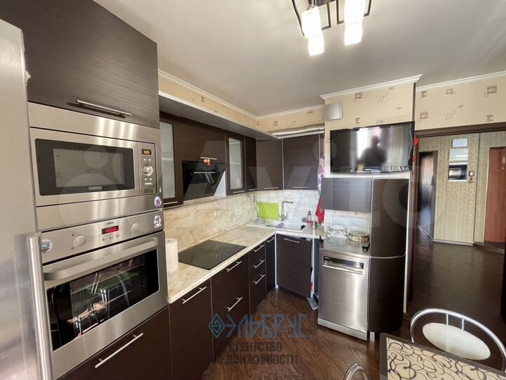 2-к. квартира, 68,3 м², 17/17 эт.