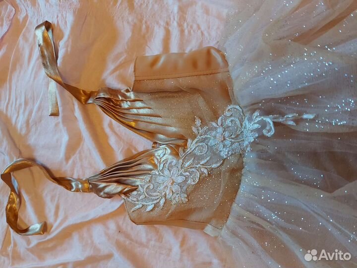 Вечернее платье