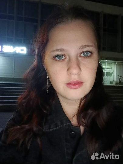 Офицанка, оператор горячей линии