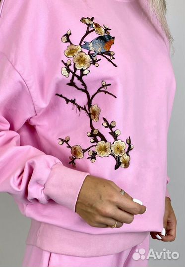 Спортивный костюм женский