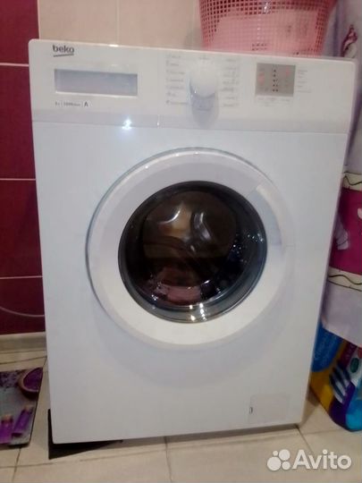 Стиральная машина Beko (машинке меньше 2-х лет)
