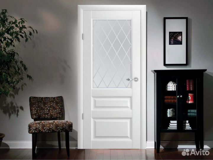Двери белые со стеклом