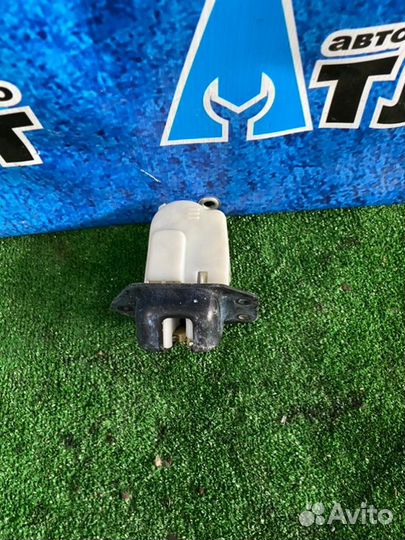 Замок багажника Nissan Note E11 CR14DE 2007