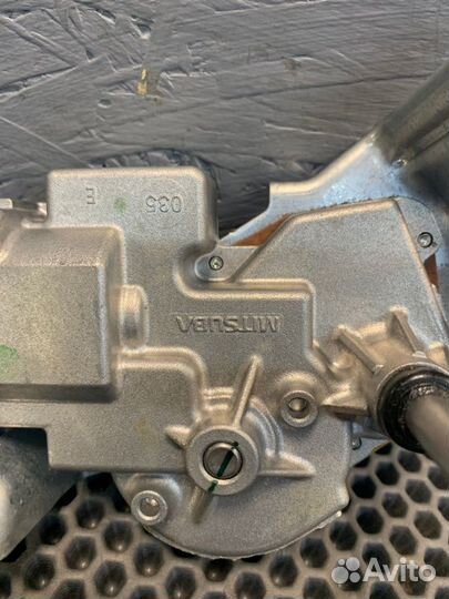 Моторчик трапеции дворников задний Bmw X7 G07