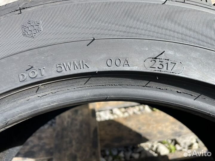 GT Radial Champiro WinterPRO HP 225/55 R17