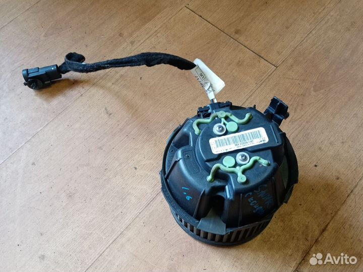 Моторчик отопителя рено логан1. сандеро 1