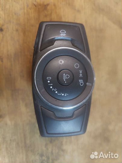 Блок переключения фар на Ford Focus 3