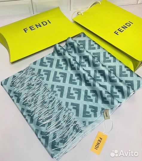 Шарф fendi