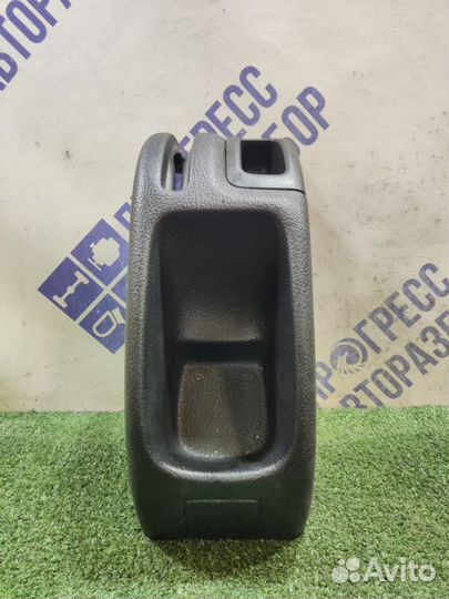 Консоль центральная Peugeot 206 хэтчбек 1.4 I 75