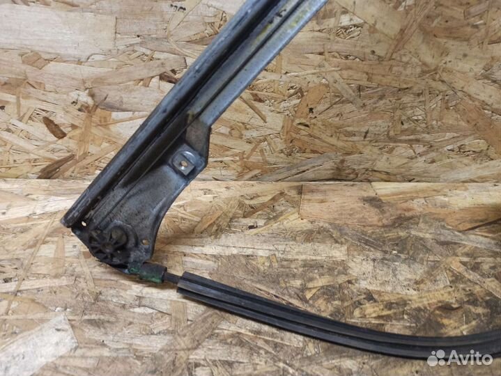 Подъемник передний правый электро Renault Symbol