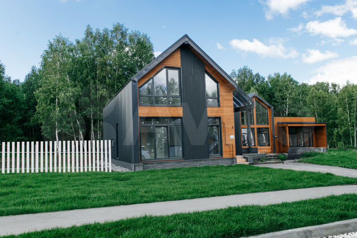 Коттедж 138,5 м² на участке 6,4 сот.