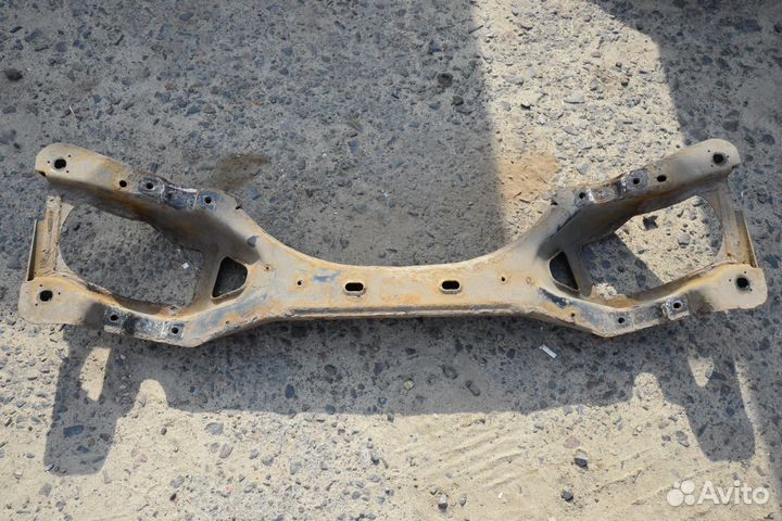 Балка задняя (подрамник) Volkswagen Touareg 7L