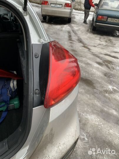 Фонарь задний правый kia ceed jd 2013