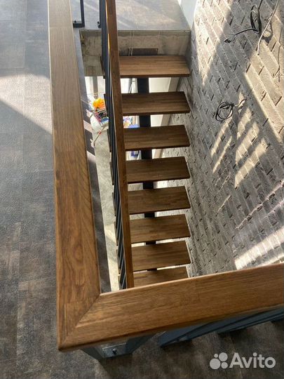 Металлический каркас лестницы / Бесплатная смета