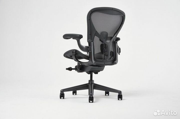 Компьютерное кресло Herman Miller Aeron