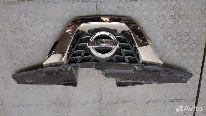 Решетка радиатора Nissan Juke, 2016